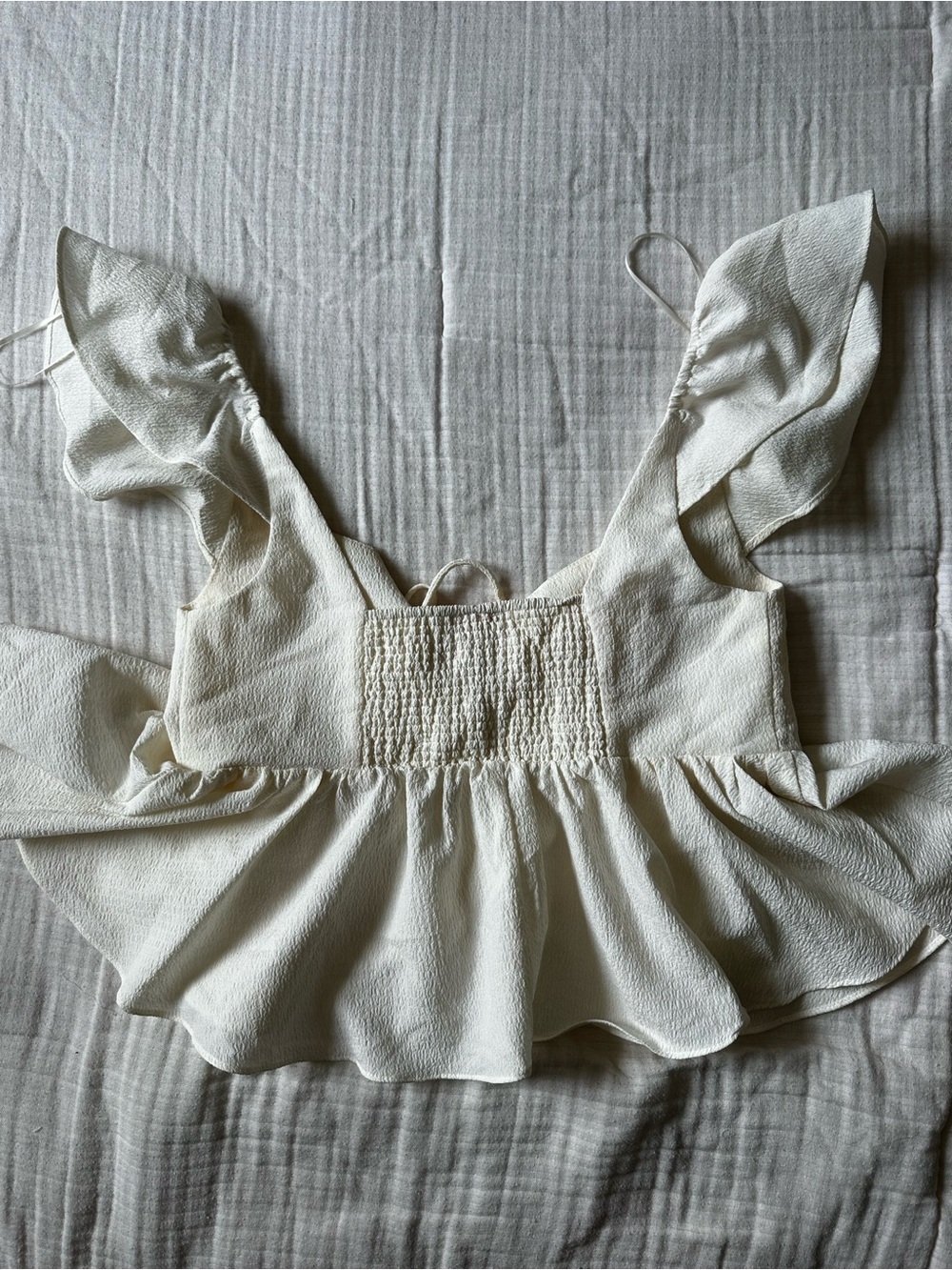 UO Women's Cream Ruffle Tie-Front Peplum Top - Picture 2 of 2